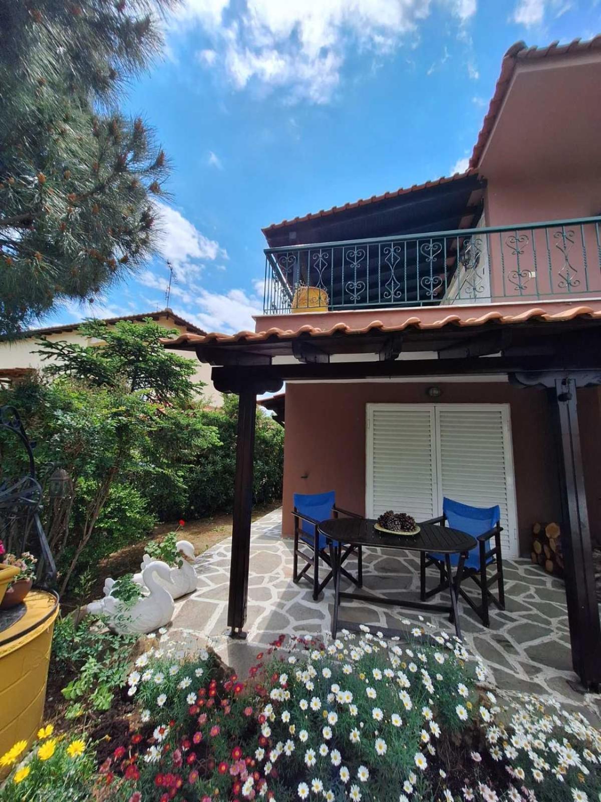Roadhouse, Nilie Hospitality Mgmt Vila Flogita Exterior foto